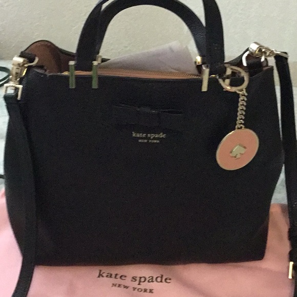 kate spade Handbags - Kate Spade Gwyn Black crossbody bag
